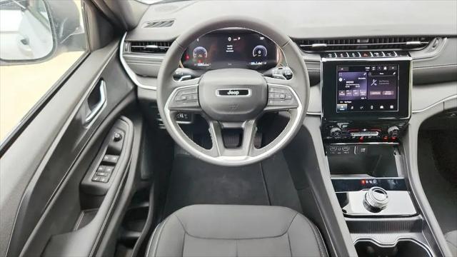 2026 Jeep Grand Cherokee L Laredo 4x2