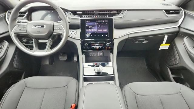 2026 Jeep Grand Cherokee L Laredo 4x2
