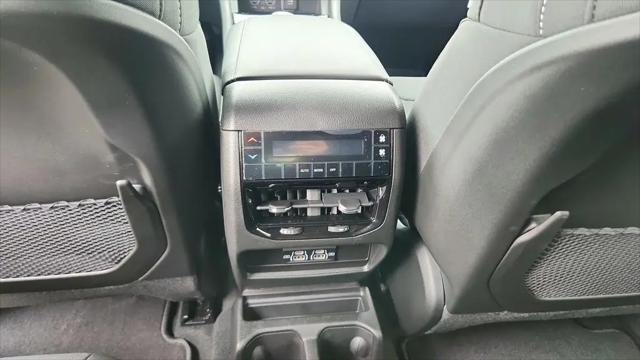 2026 Jeep Grand Cherokee L Laredo 4x2