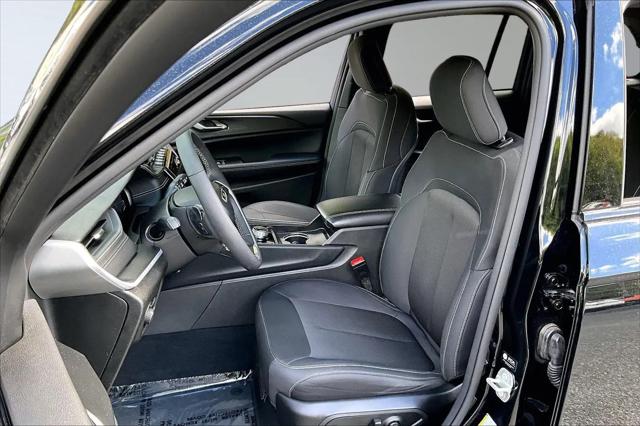 2024 Jeep Grand Cherokee Laredo X 4x4