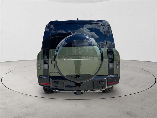 2026 Land Rover Defender X-Dynamic SE