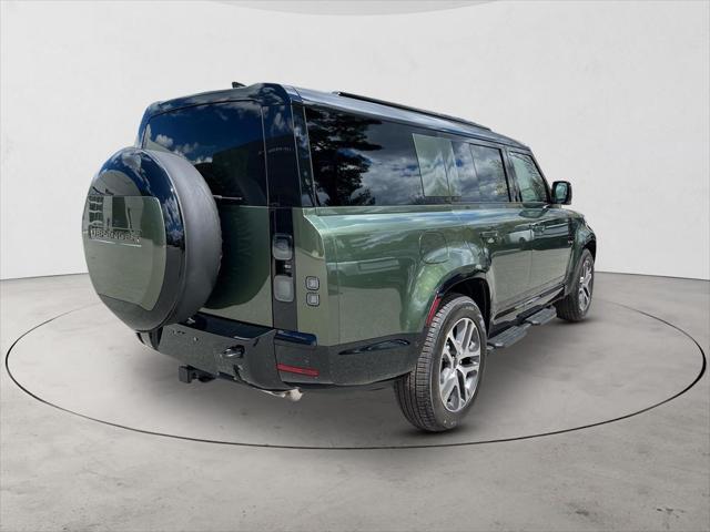 2026 Land Rover Defender X-Dynamic SE