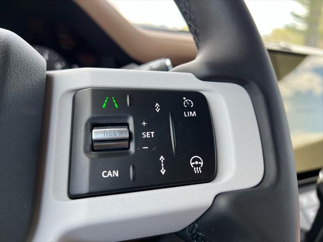 2026 Land Rover Defender X-Dynamic SE