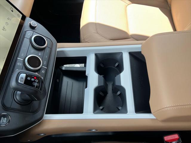 2026 Land Rover Defender X-Dynamic SE