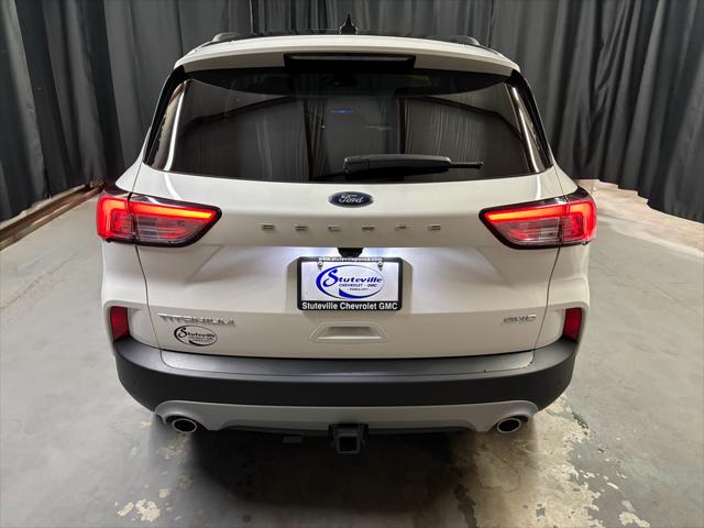 2022 Ford Escape Titanium