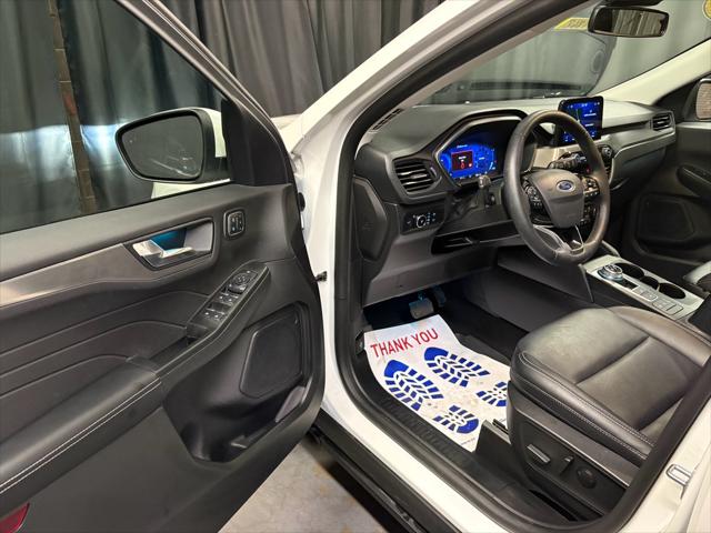 2022 Ford Escape Titanium