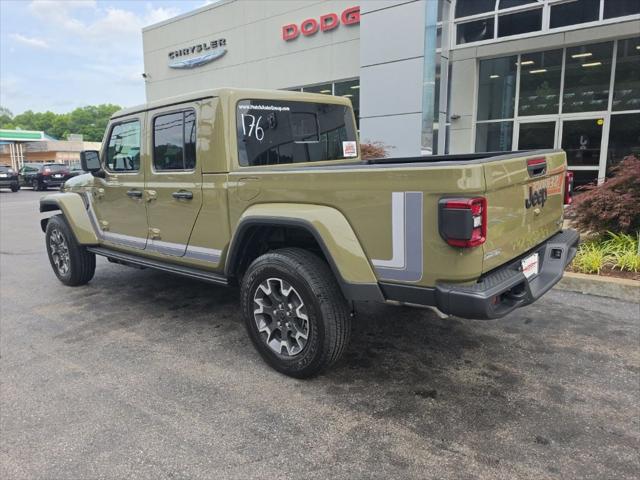 2026 Jeep Gladiator GLADIATOR SAHARA 4X4