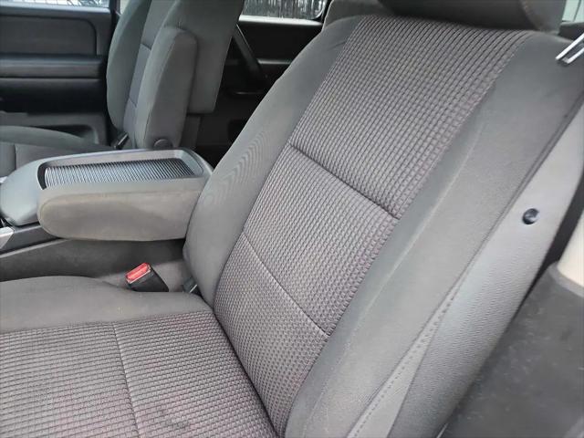 2013 Nissan Titan SV