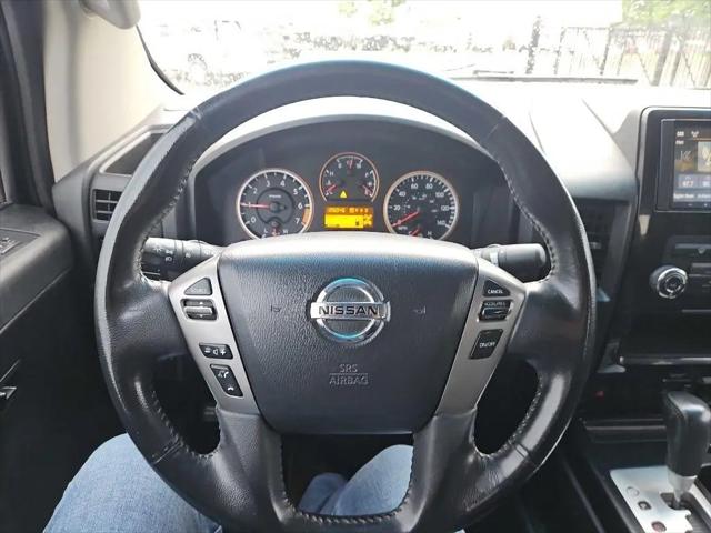 2013 Nissan Titan SV