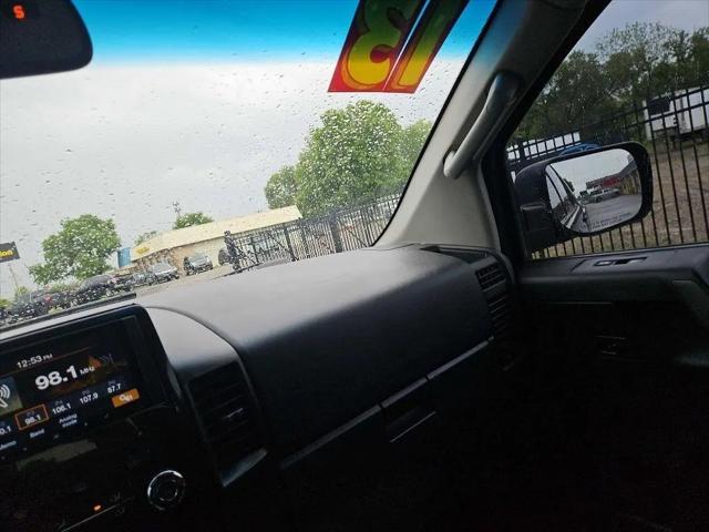2013 Nissan Titan SV