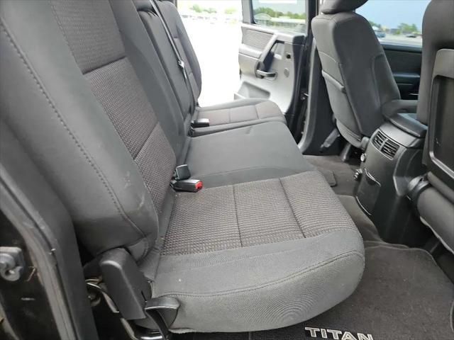 2013 Nissan Titan SV
