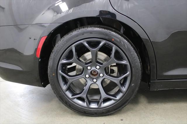 2022 Chrysler 300 Touring