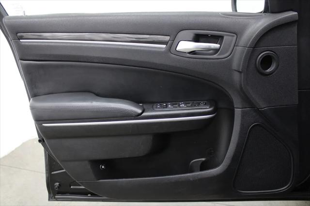 2022 Chrysler 300 Touring