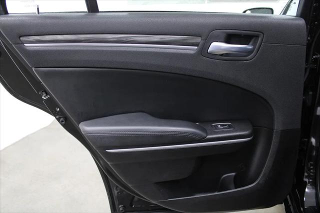 2022 Chrysler 300 Touring