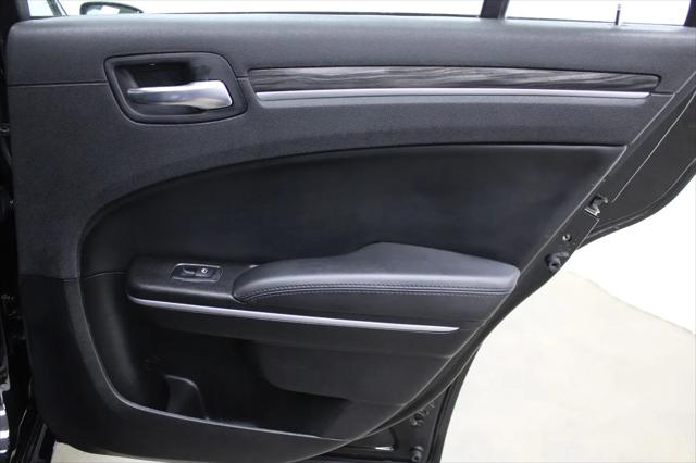 2022 Chrysler 300 Touring