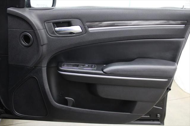 2022 Chrysler 300 Touring