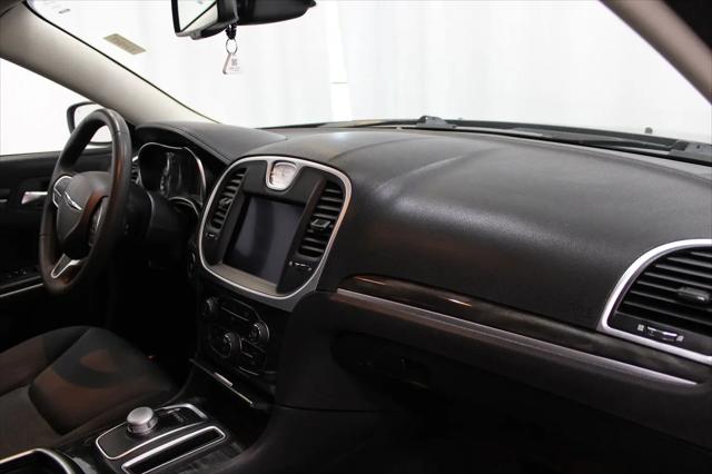2022 Chrysler 300 Touring