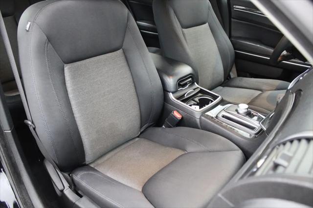 2022 Chrysler 300 Touring