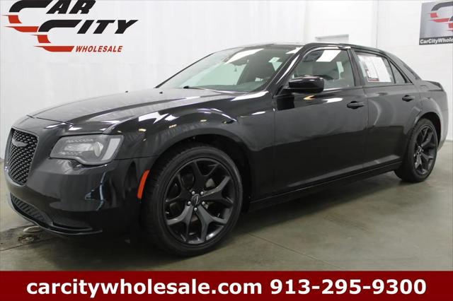2022 Chrysler 300 Touring for sale in Shawnee, KS