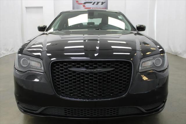 2022 Chrysler 300 Touring