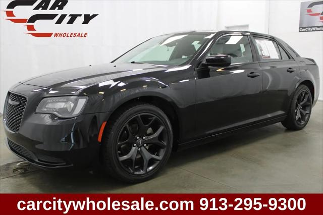 2022 Chrysler 300 Touring for sale in Shawnee, KS