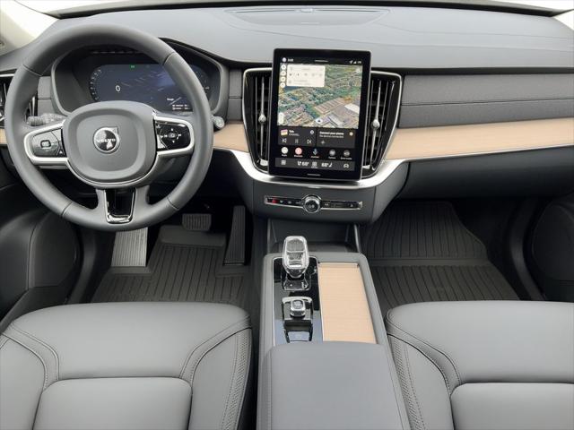2026 Volvo XC90 Plug-In Hybrid Plus, T8 AWD, Electric/Gasoline, Bright, 7 Seats