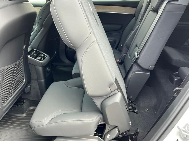 2026 Volvo XC90 Plug-In Hybrid Plus, T8 AWD, Electric/Gasoline, Bright, 7 Seats