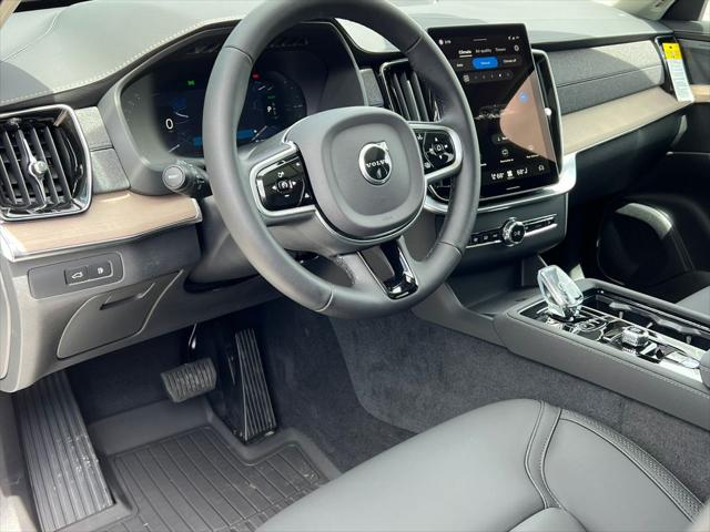 2026 Volvo XC90 Plug-In Hybrid Plus, T8 AWD, Electric/Gasoline, Bright, 7 Seats