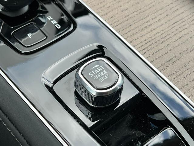 2026 Volvo XC90 Plug-In Hybrid Plus, T8 AWD, Electric/Gasoline, Bright, 7 Seats