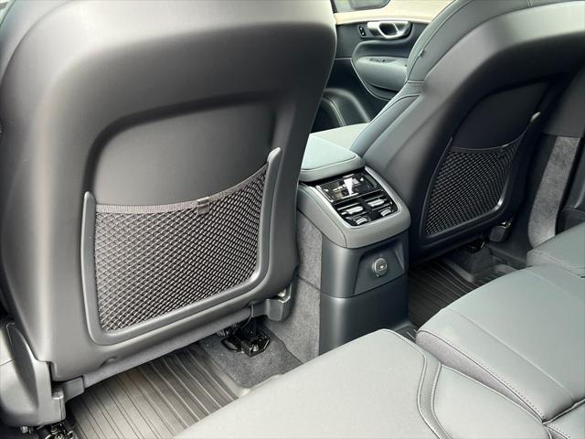 2026 Volvo XC90 Plug-In Hybrid Plus, T8 AWD, Electric/Gasoline, Bright, 7 Seats