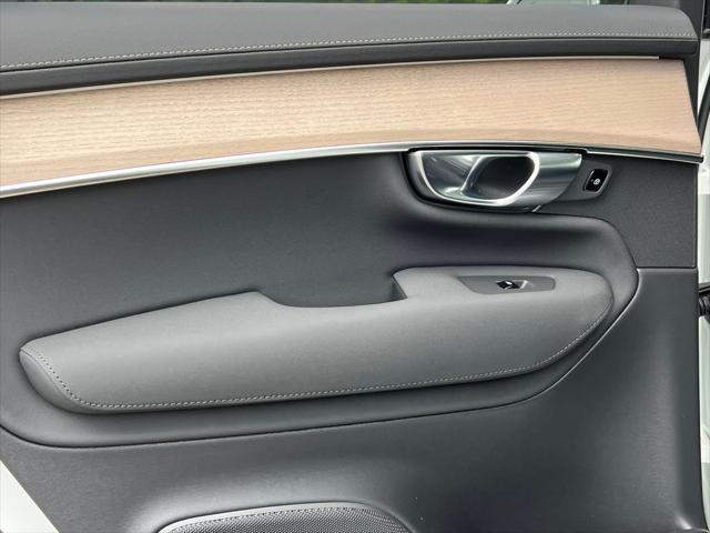 2026 Volvo XC90 Plug-In Hybrid Plus, T8 AWD, Electric/Gasoline, Bright, 7 Seats