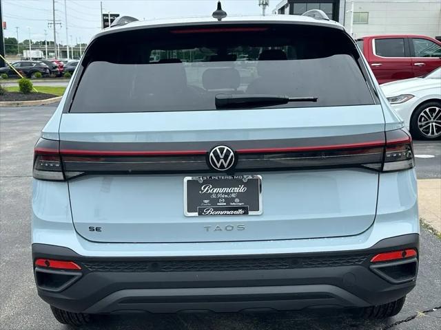 2026 Volkswagen Taos SE Black