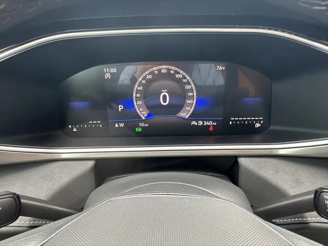 2026 Volkswagen Taos SE Black