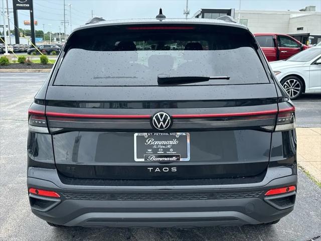 2026 Volkswagen Taos SE Black