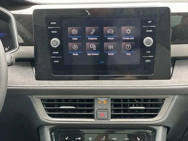 2026 Volkswagen Taos SE Black