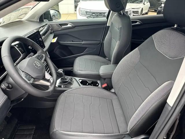 2026 Volkswagen Taos SE Black