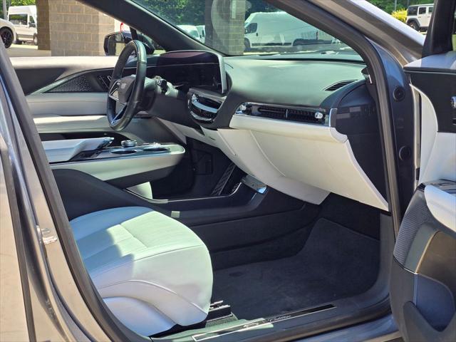 2023 Cadillac iQ RWD Luxury