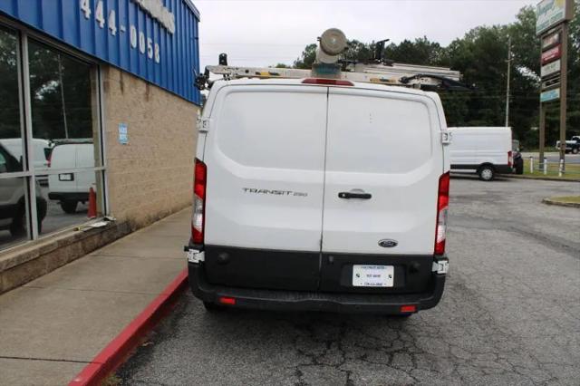2018 Ford Transit w/Sliding Side Door w/LWB
