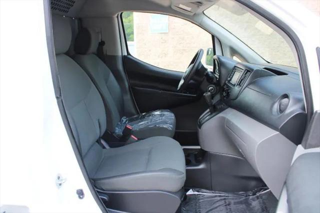 2017 Nissan NV200 SV