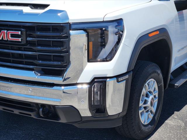 2026 GMC Sierra 2500HD Crew Cab, Standard Bed, Pro, 4WD