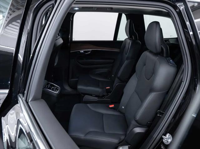 2024 Volvo XC90 B6 Plus Bright Theme 6-Seater