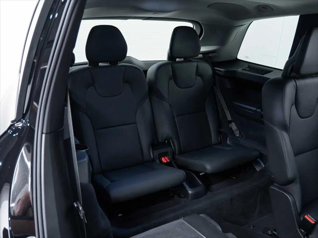 2024 Volvo XC90 B6 Plus Bright Theme 6-Seater