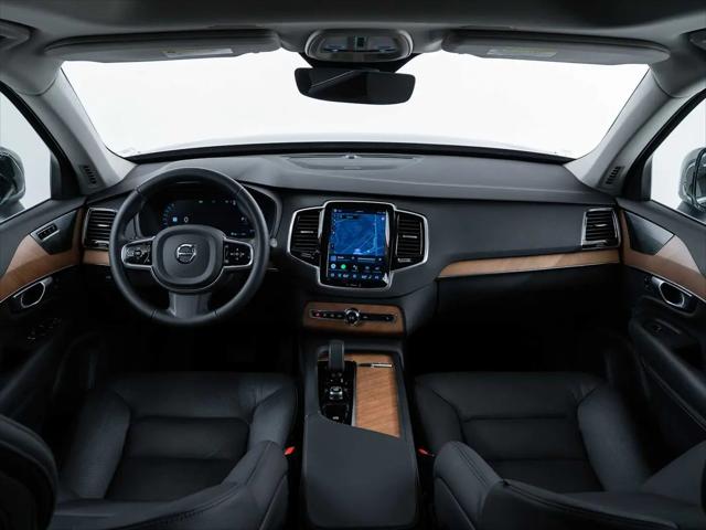 2024 Volvo XC90 B6 Plus Bright Theme 6-Seater