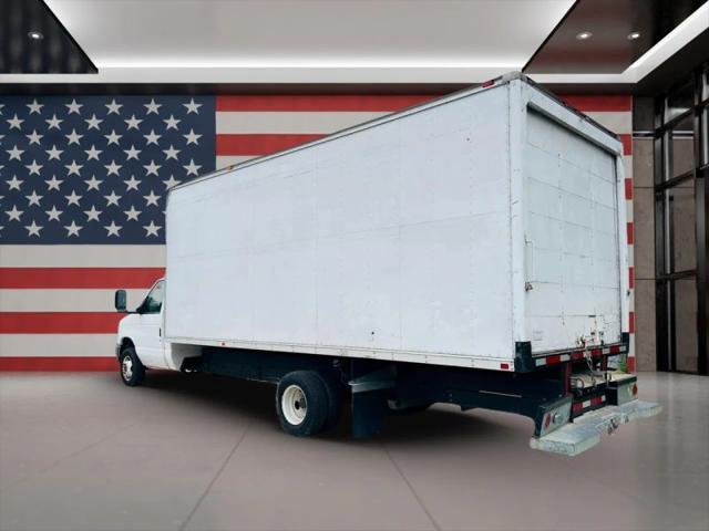 2011 Ford E-450 Cutaway XLT