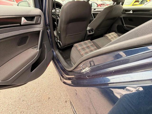 2015 Volkswagen Golf GTI 2.0T S 4-Door