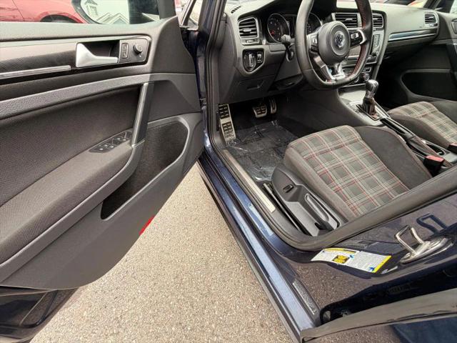 2015 Volkswagen Golf GTI 2.0T S 4-Door