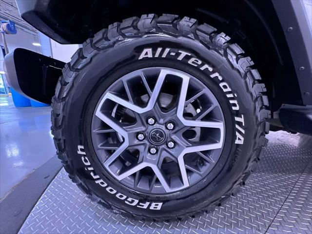 2024 Jeep Wrangler 4-Door Sahara 4x4