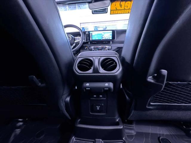 2024 Jeep Wrangler 4-Door Sahara 4x4