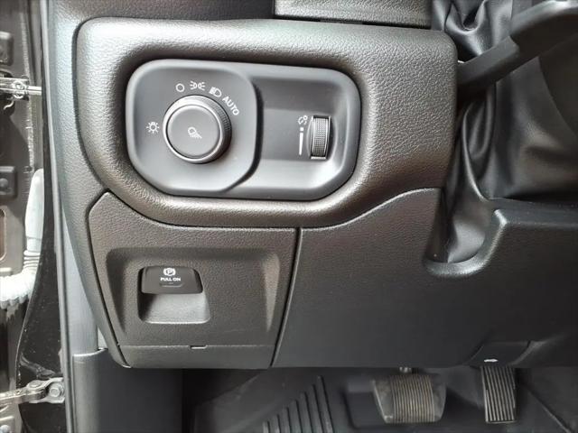 2024 Ram 1500 Big Horn Crew Cab 4x4 5'7" Box