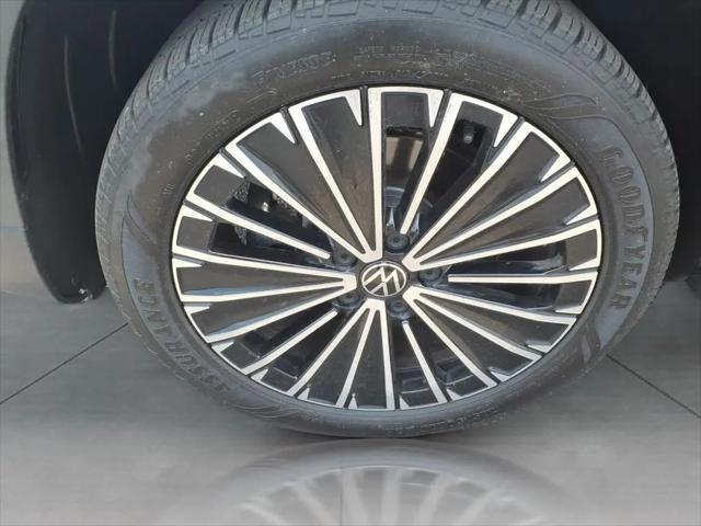 2025 Volkswagen Taos 1.5T SE